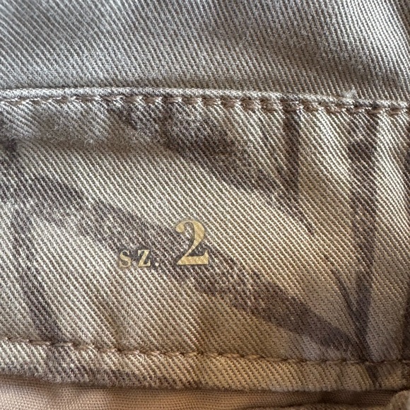 White House Black Market The Short 2 High Rise Palm Print Accent Waist - Picture 8 of 14